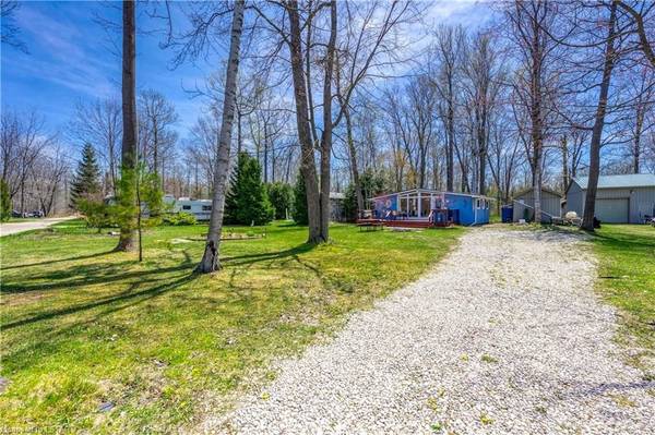 Lambton Shores, ON N0N 1J1,6121 WILLIZ RD