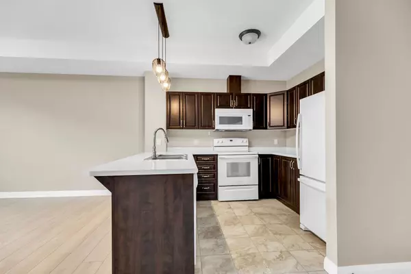 Lucan Biddulph, ON N0M 2J0,263 BUTLER ST #202