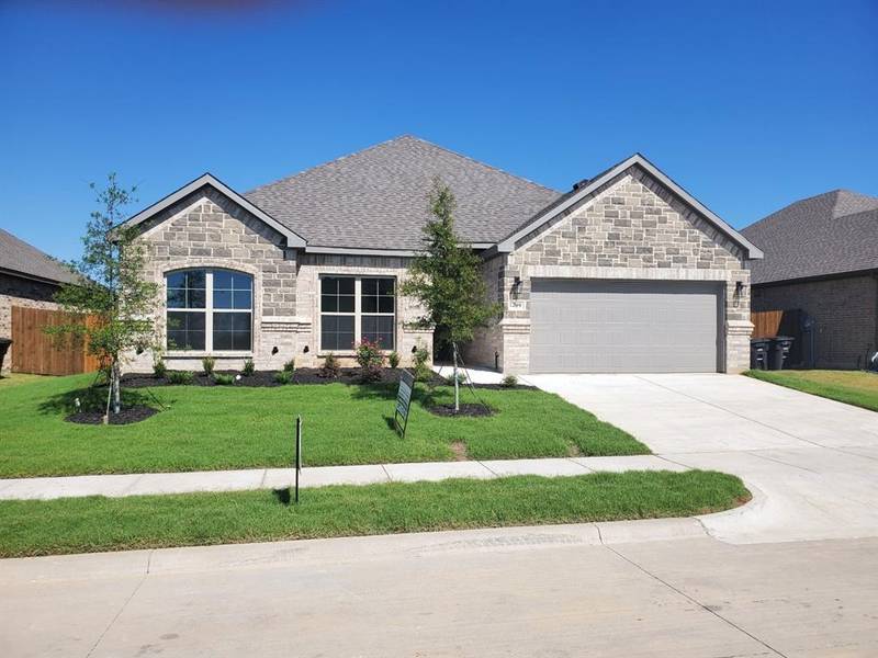 709 Lake Murray Lane, Cleburne, TX 76033