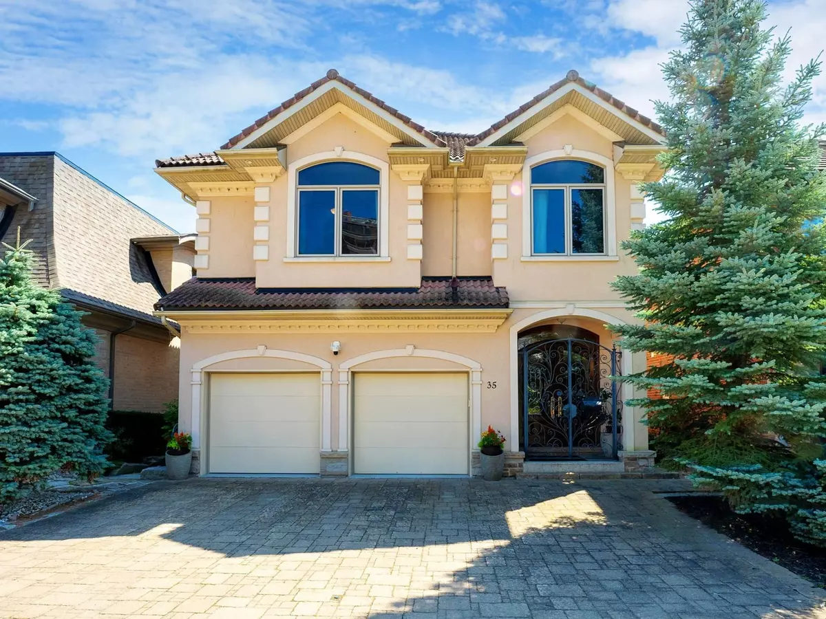 Barrie, ON L4M 1B8,35 Kempenfelt DR