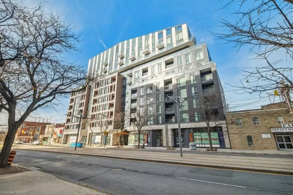 Toronto W03, ON M6N 0C1,1808 ST CLAIR AVENUE WEST AVE W #414