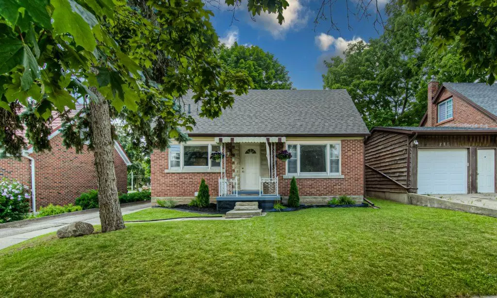 Kitchener, ON N2M 3W5,279 Highland RD E