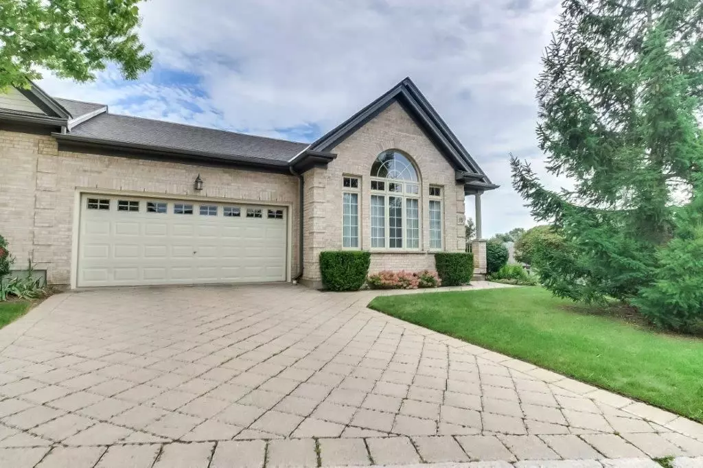 London, ON N5X 4K7,505 Blue Jay DR #18