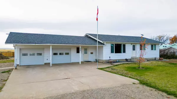 Warner, AB T0K 2L0,206 5 ST