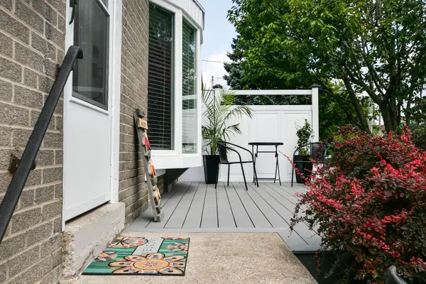 Toronto E04, ON M1L 4L2,62 Huddleston CT