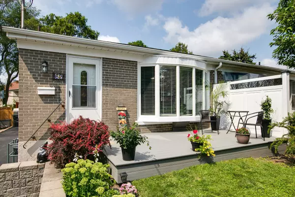 Toronto E04, ON M1L 4L2,62 Huddleston CT