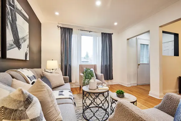 Toronto E04, ON M1R 4A3,20 Bayard AVE