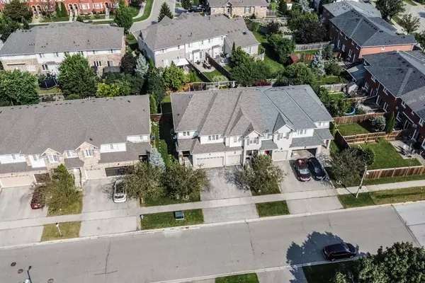 Oakville, ON L6M 4B4,1231 Westview TER