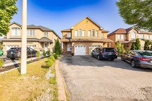 Mississauga, ON L5V 2T5,5816 Gant CRES E