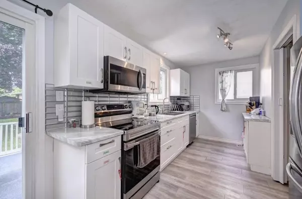 Kitchener, ON N2M 2X6,90 WESTWOOD DR