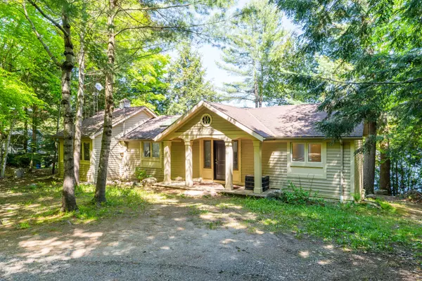 Muskoka Lakes, ON P0B 1J0,1059 Hallet RD