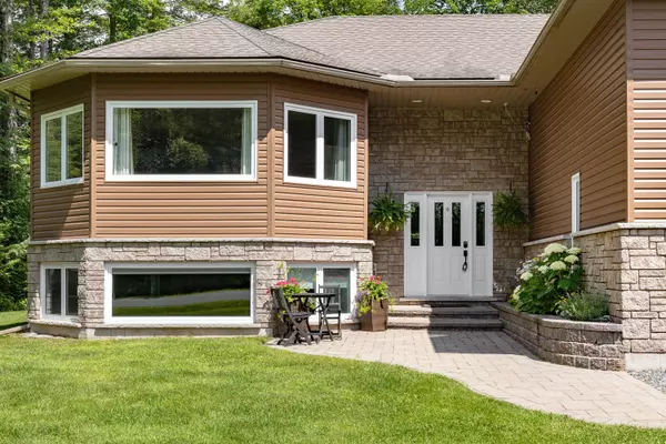 Bracebridge, ON P1L 0L3,19 Douglas DR