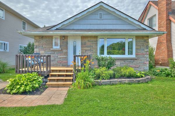 12 Cliff RD, St. Catharines, ON L2R 3W1