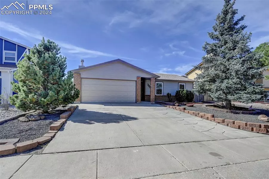 3895 Beltana DR, Colorado Springs, CO 80920