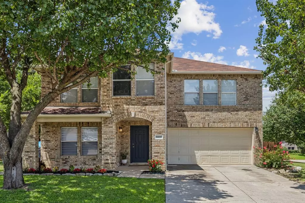 Fort Worth, TX 76112,6608 Canyon Oak Drive