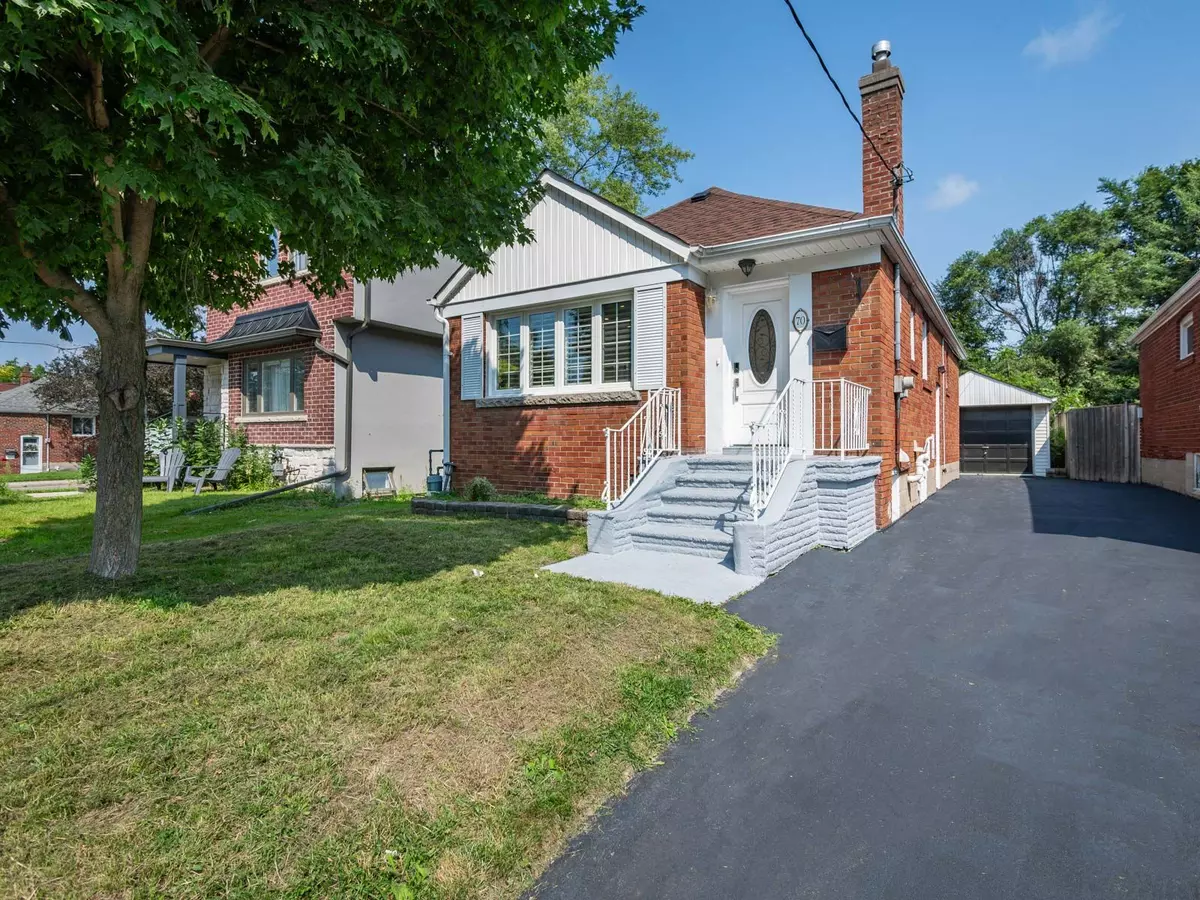 Toronto, ON M4B 1L5,70 Glencrest BLVD