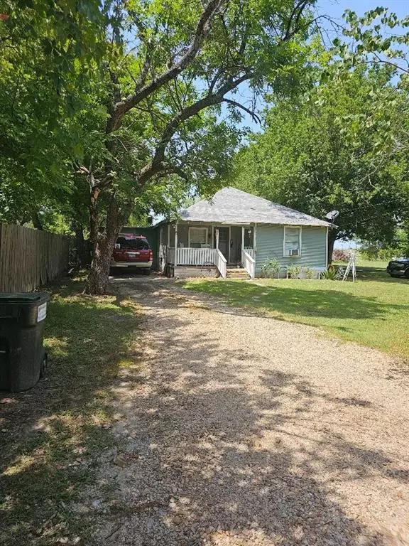 Kemp, TX 75143,811 E 11th Street