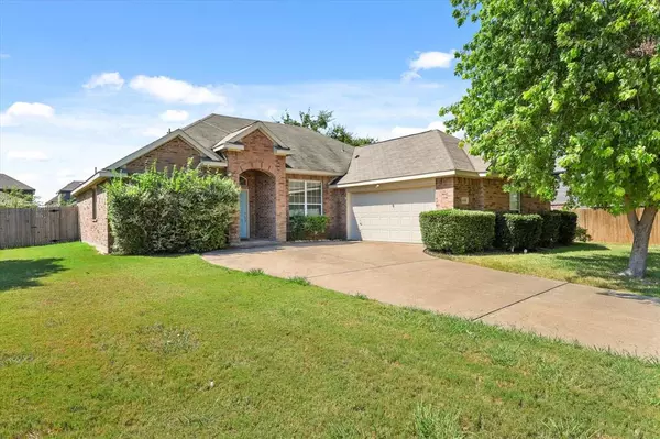 6402 Peach Tree Court, Midlothian, TX 76065