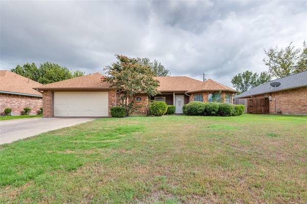 Waxahachie, TX 75165,304 Modene Avenue