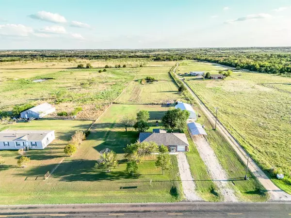 5937 Fm 1181,  Ennis,  TX 75119