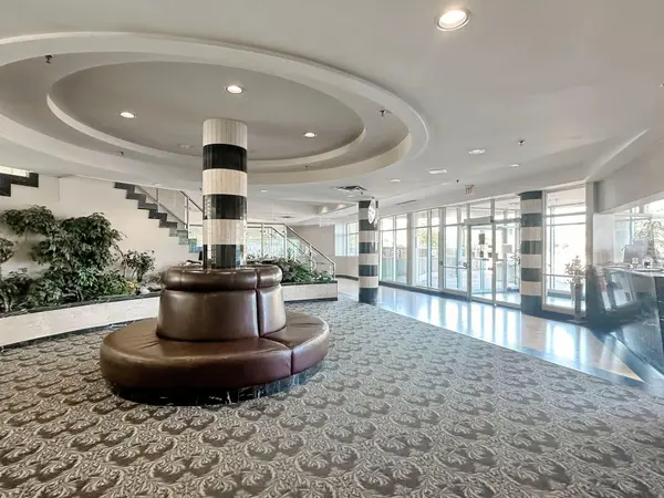 Toronto E04, ON M1P 4Z4,1470 Midland AVE #511