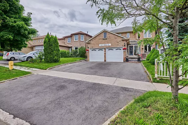 Pickering, ON L1X 2B3,1698 Dellbrook AVE