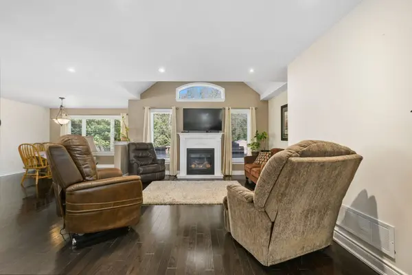 Kawartha Lakes, ON K0L 2W0,15 Springbank RD