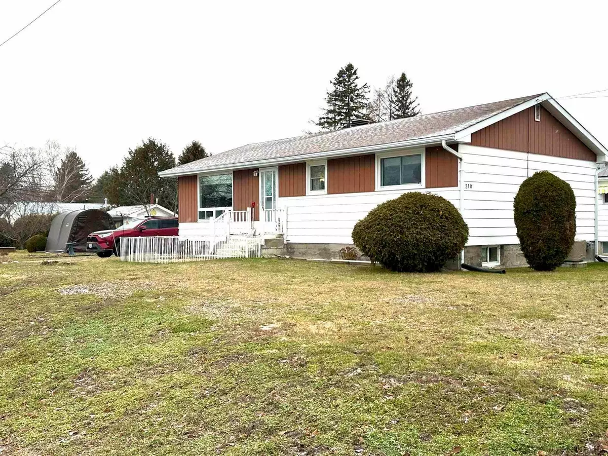 Temiskaming Shores, ON P0J 1P0,210 Haliburton AVE W