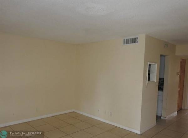 Lauderdale Lakes, FL 33313,2901 NW 47th Ter  #347