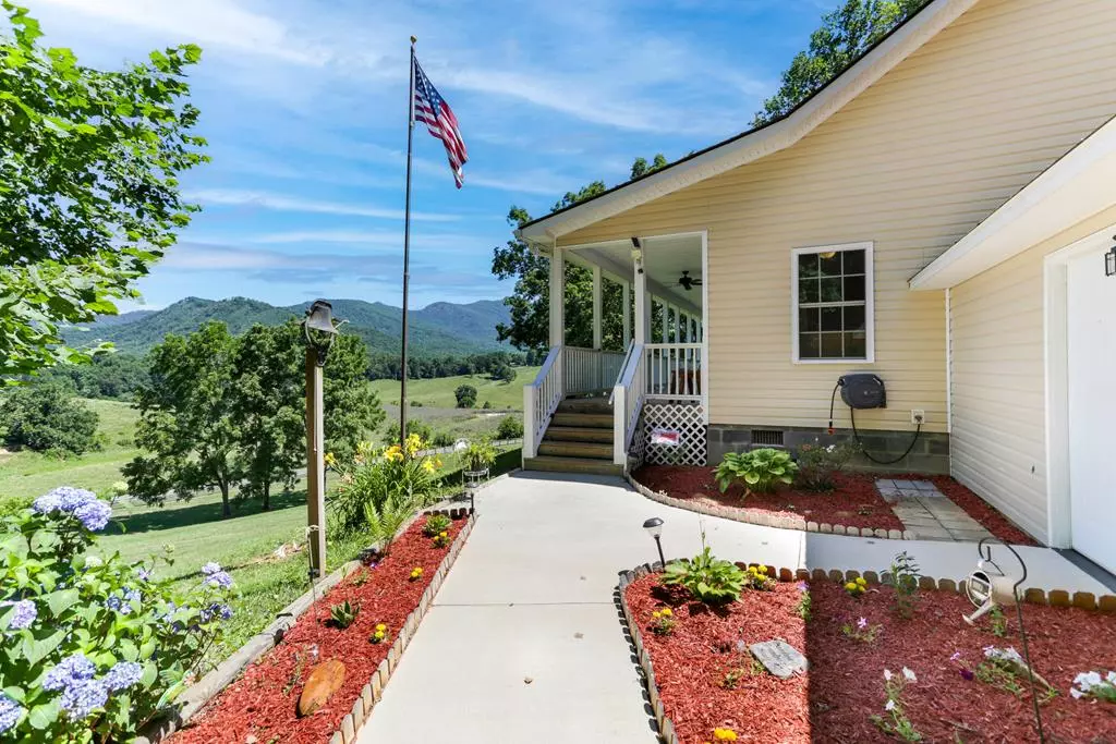 Hayesville, NC 28904,770 Geisky Creek Road