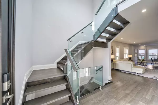 Oakville, ON L6M 4W3,2255 Stratus DR