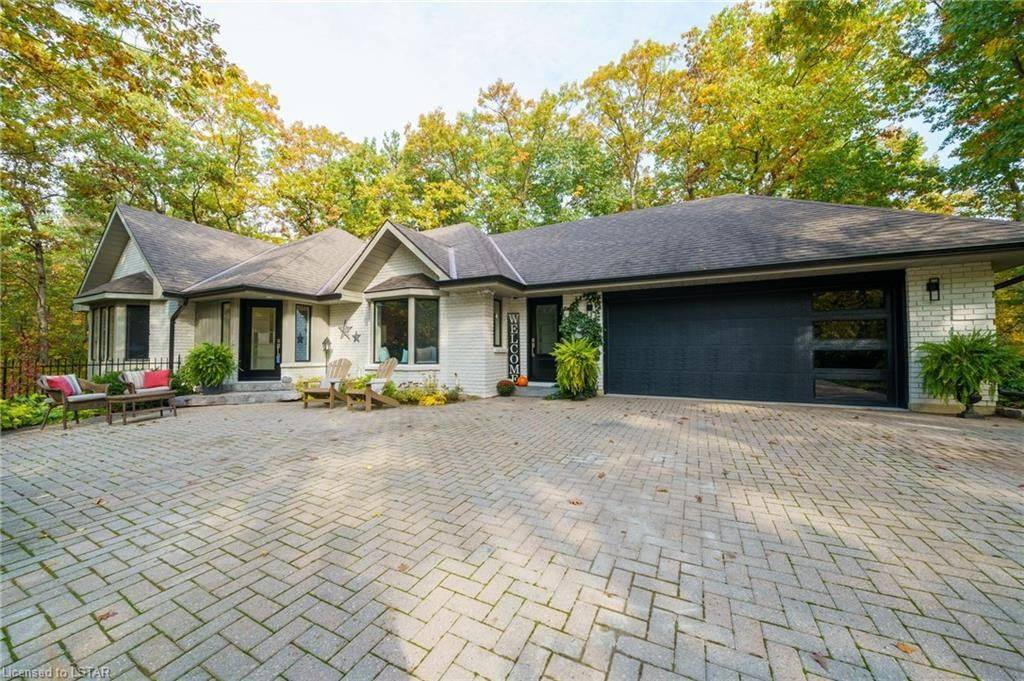 Lambton Shores, ON N0M 1T0,10206 PINETREE DR