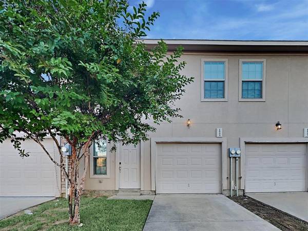 1555 Cozy Drive, Fort Worth, TX 76120