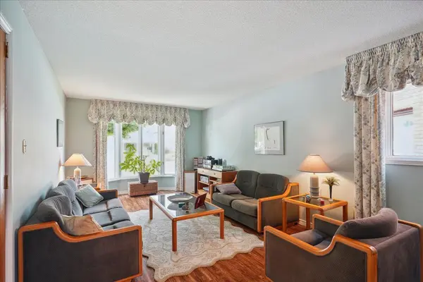 Oakville, ON L6J 6V3,1331 Greenwood CRES