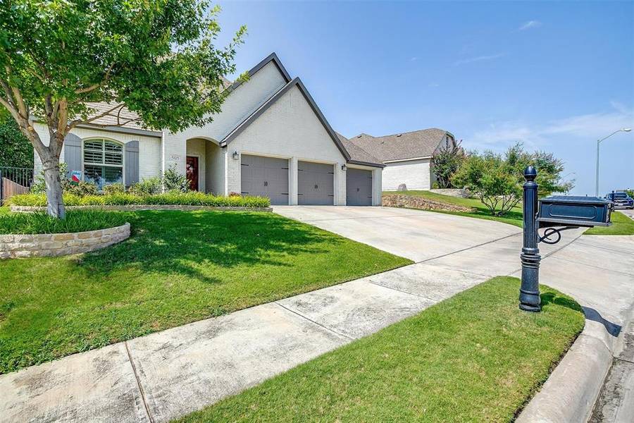 505 Inwood Street, Benbrook, TX 76126