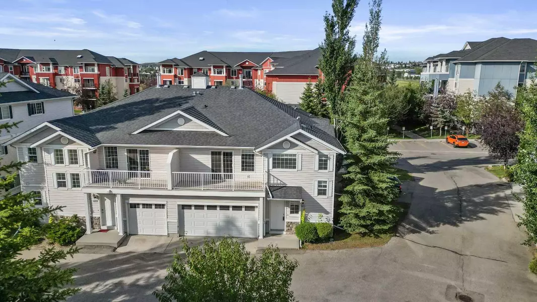 603 Country Village CPE NE, Calgary, AB T3K 6E1