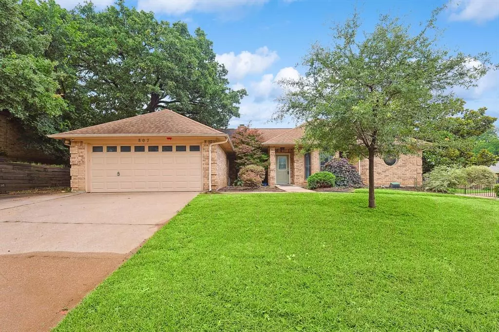 Euless, TX 76039,807 Forestcrest Court