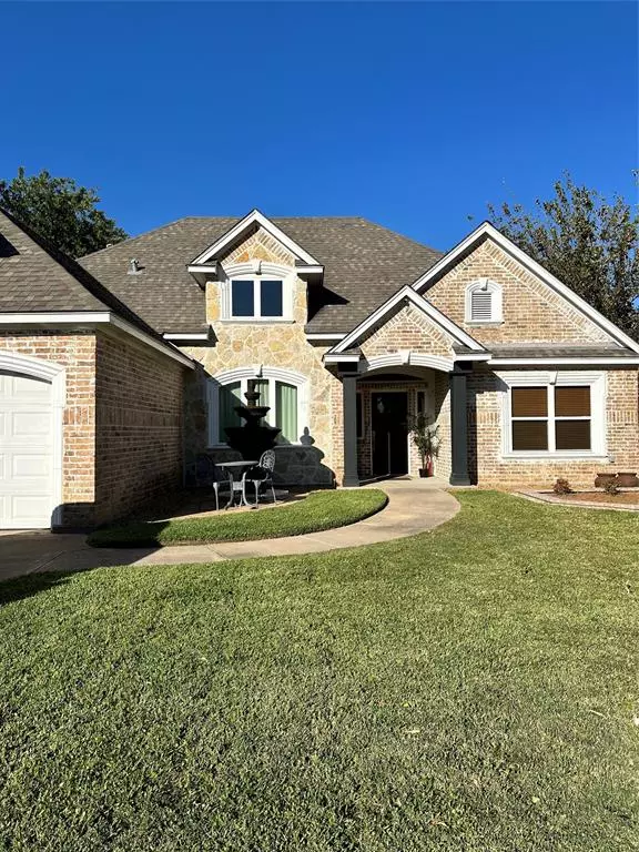 1122 Airline Drive, Grapevine, TX 76051