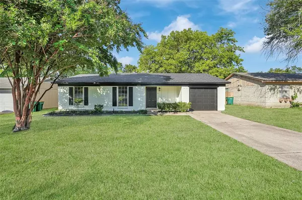 1218 Saturn Drive, Cedar Hill, TX 75104