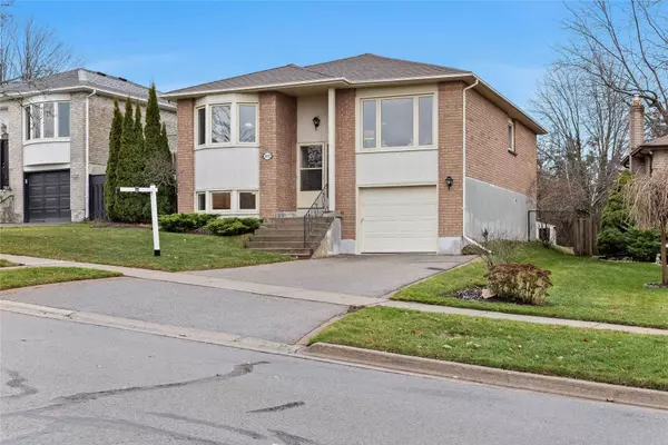 Oshawa, ON L1J 8C6,893 Mahina ST