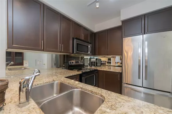 Vaughan, ON L4J 9A4,88 Promenade CIR #201