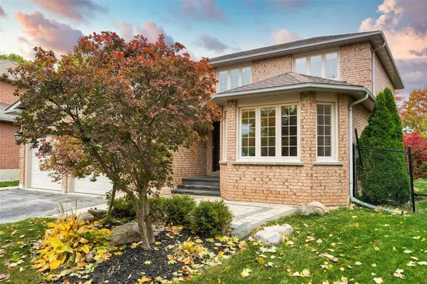 Oakville, ON L6H 5X8,2343 Saugeen RD