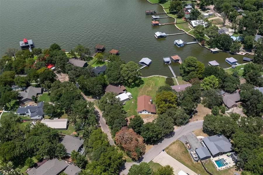 128 Ocean Drive, Gun Barrel City, TX 75156