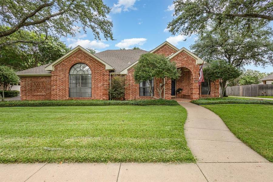 3006 Gleneagles Drive, Ennis, TX 75119