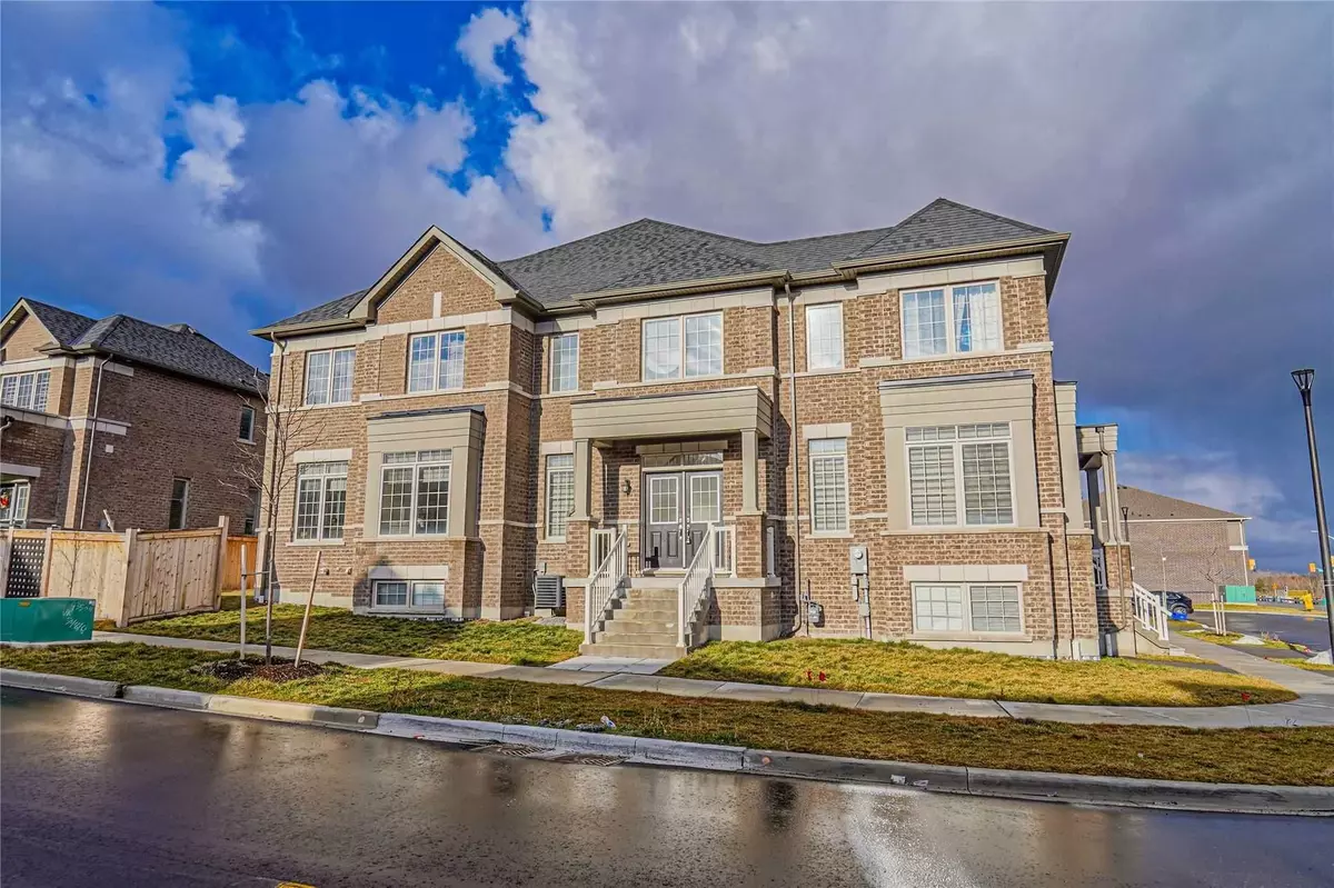 Pickering, ON L1X 0H1,1153 Enchanted CRES