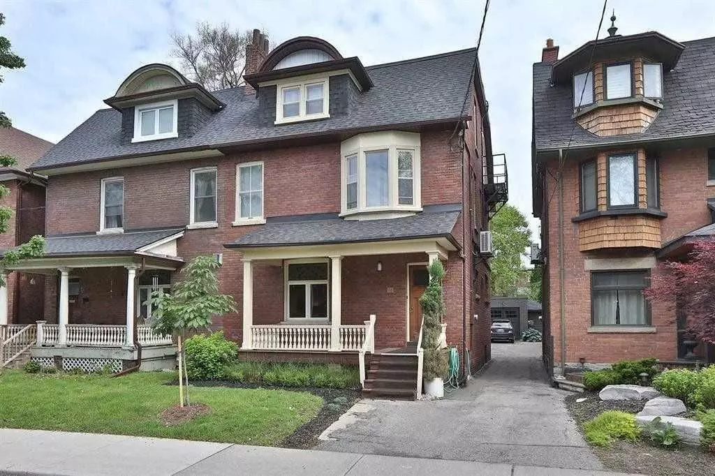 Toronto E01, ON M4K 1B5,48 Langley AVE