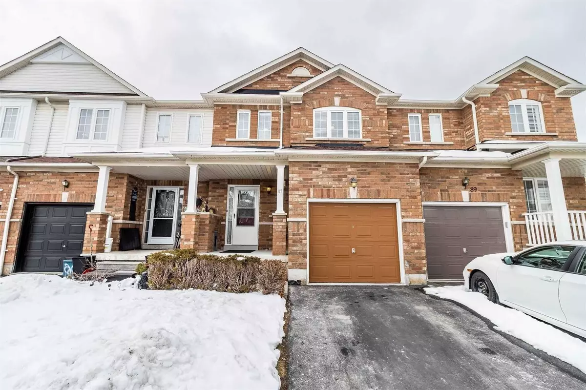 Whitby, ON L1P 1T9,87 Presley CRES