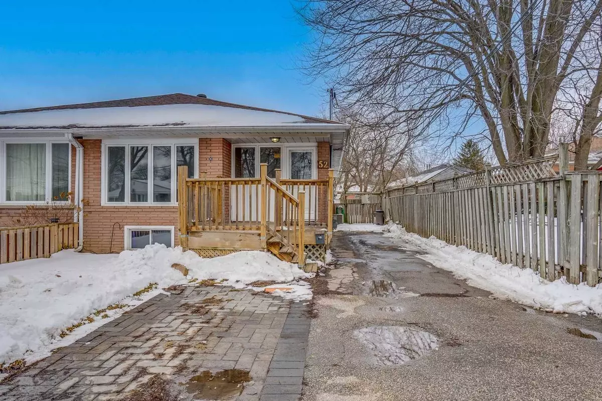 Newmarket, ON L3Y 4R2,52 Newbury DR