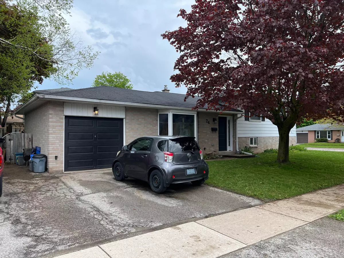 Barrie, ON L4M 2W3,24 College CRES