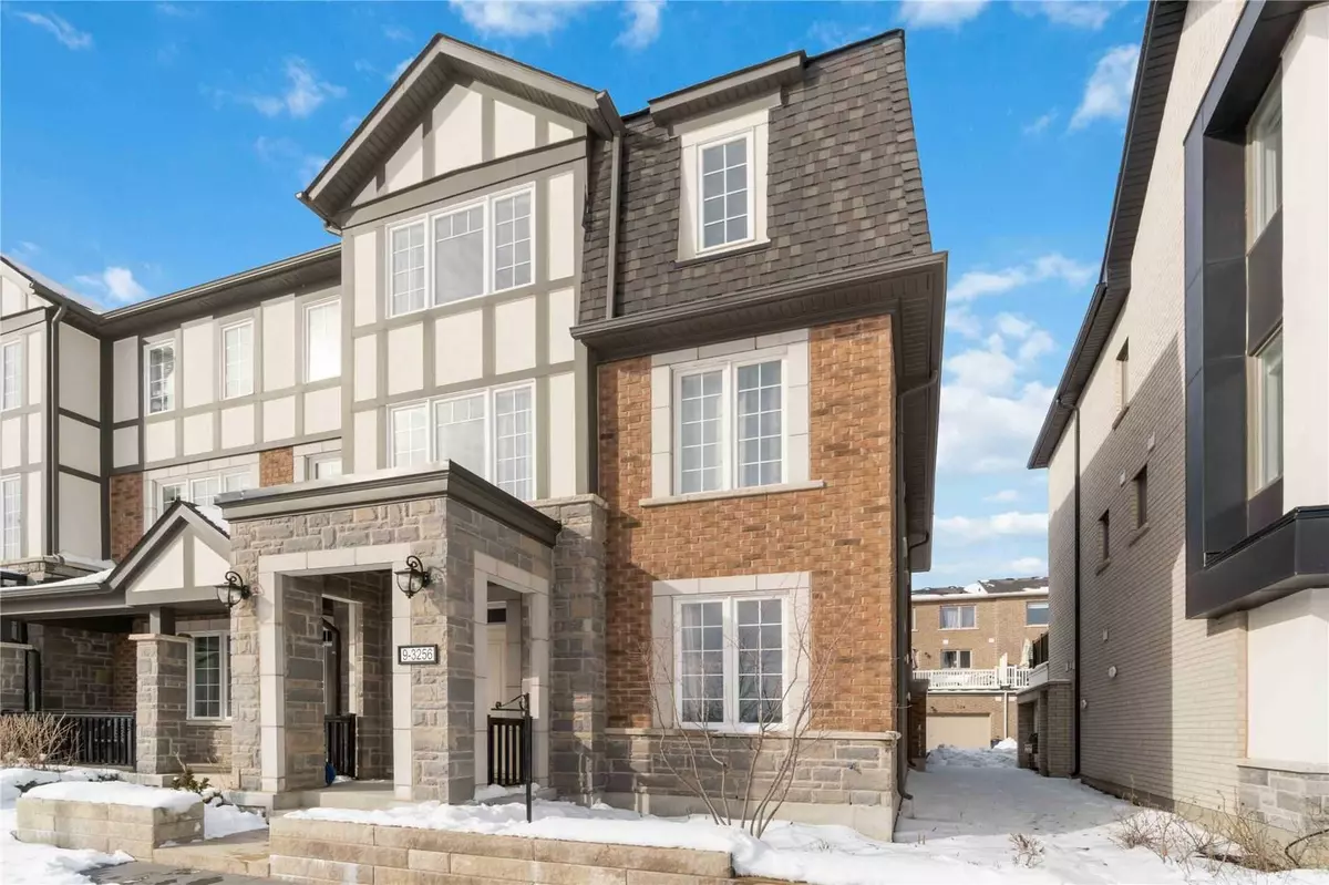 Oakville, ON L6M 1S2,3256 Charles Fay Pass #9